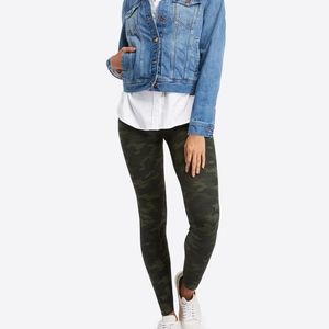 Spanx Look at me now seamless legging green camo